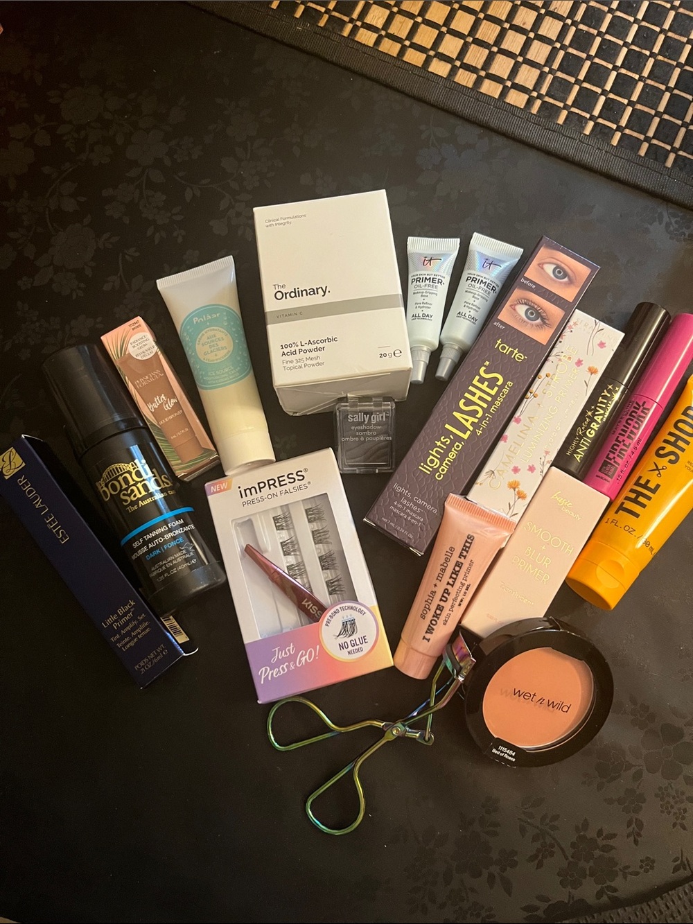 Makeup Bundle - Picture 2 of 7